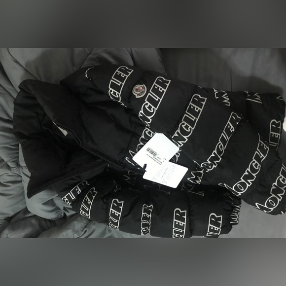 Moncler Faiveley - Picture 4 of 10